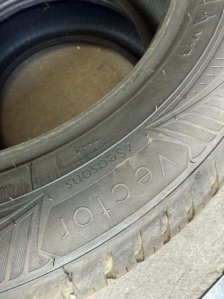 235/55/17 GOODYEAR 2бр
