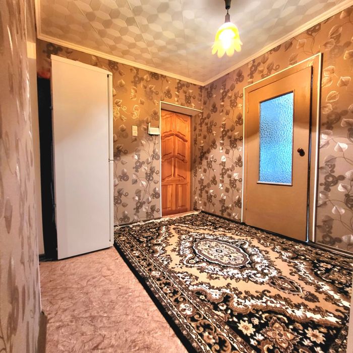 Продам трехкомнатную квартиру в районе Зиг-заг