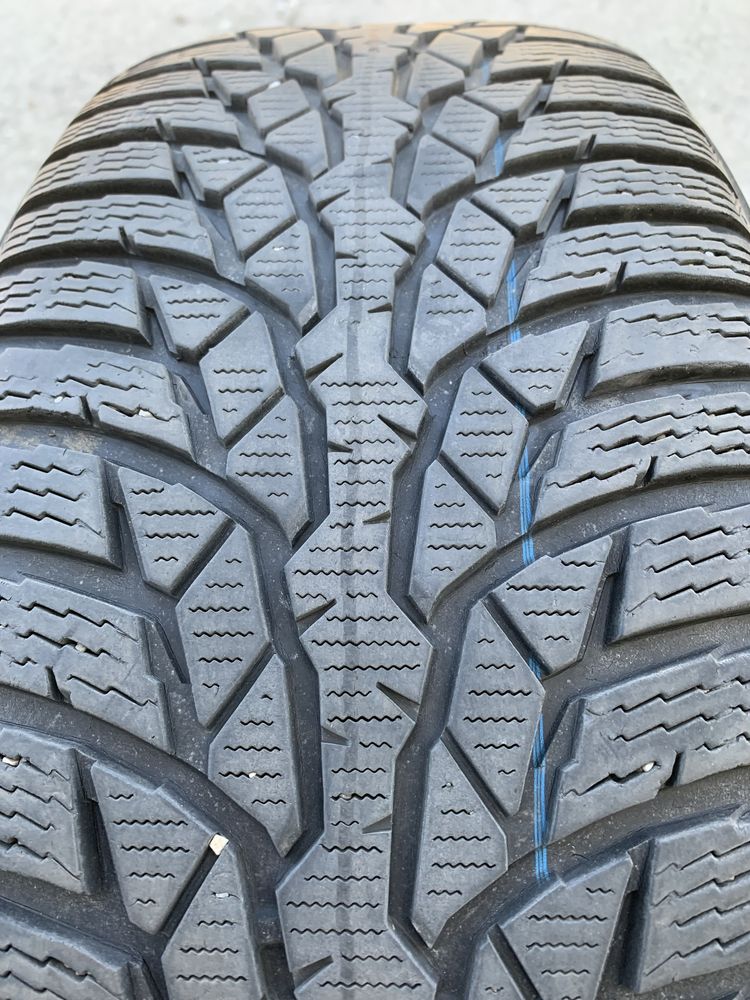 Nokian 215x60x16 зимни гуми 4 бр