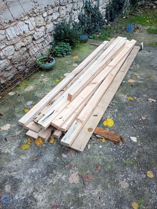 Дървен материал дъски