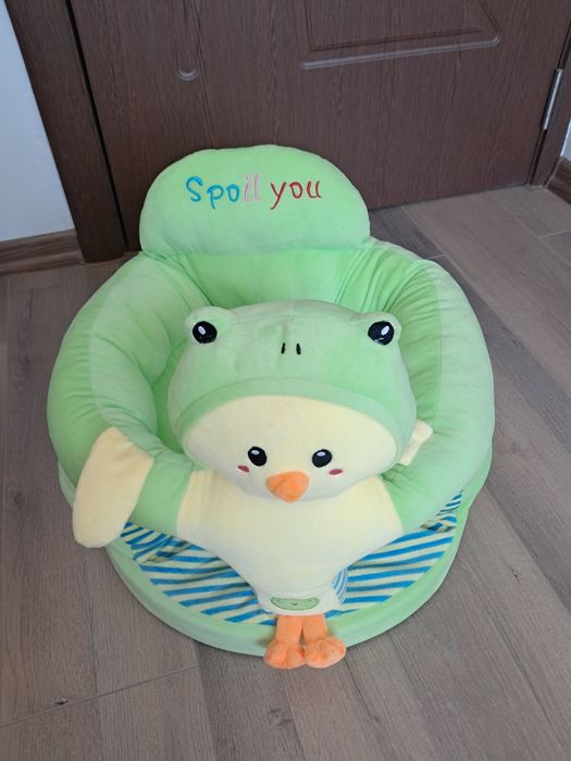 Зелено детско столче