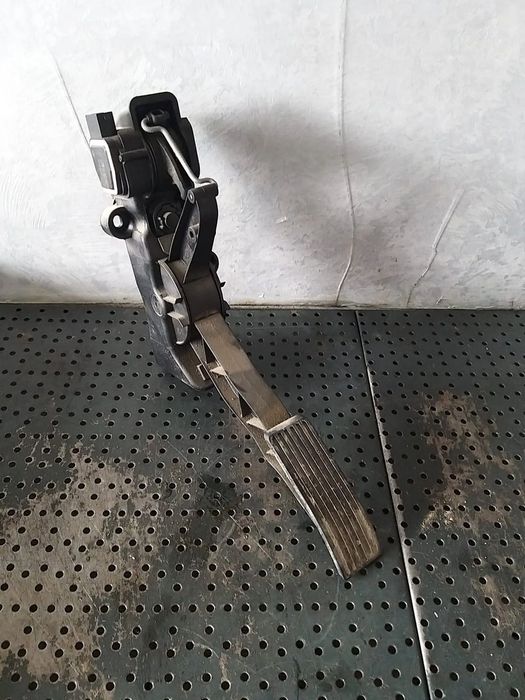 Pedala acceleratie 2.0 cdi mercedes a class w169 a1693000104