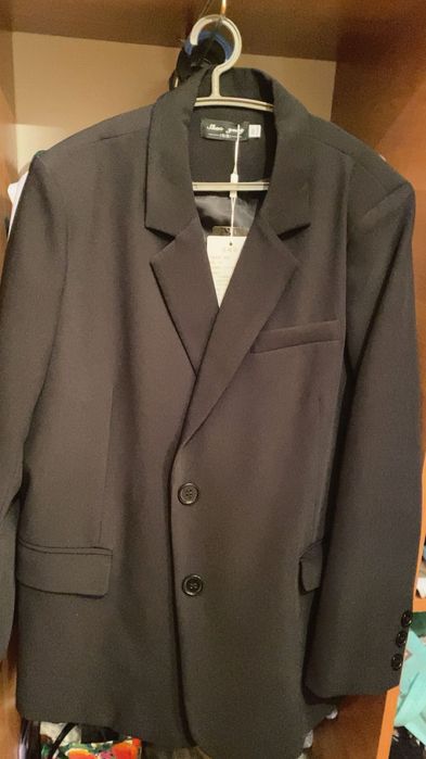 Продам новый женский черный пиджак