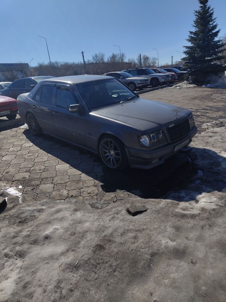 Продам мерседес w124