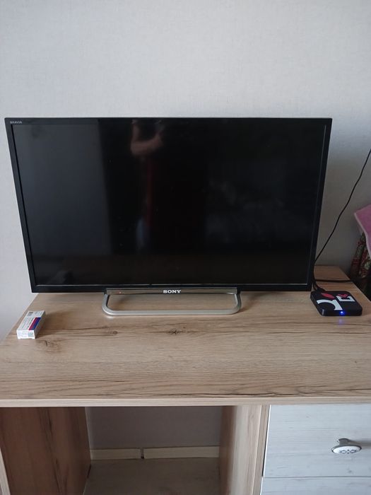 Телевизор, марка Сони, диагональ 83