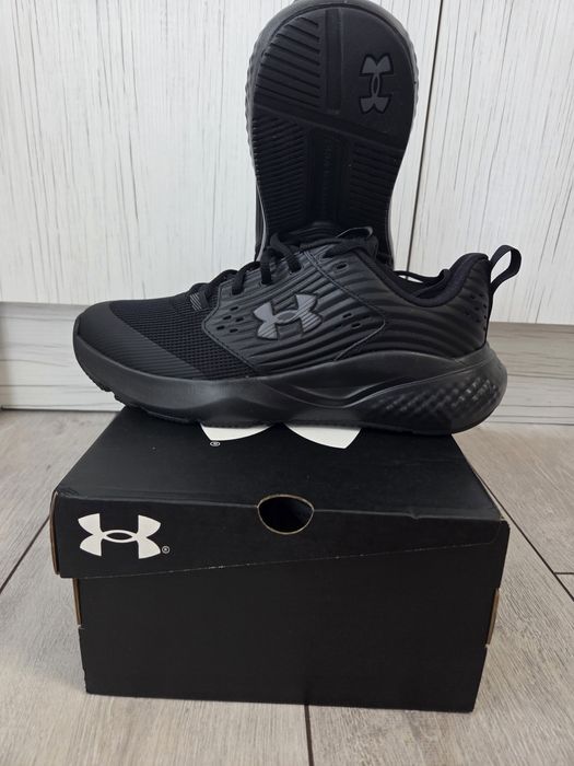 Маратонки номер 42 отговарят на 26.5 см.