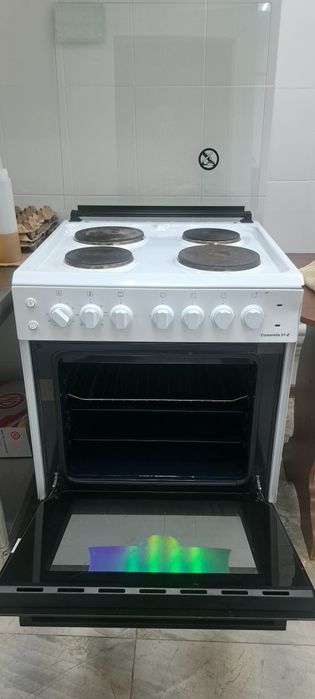 Продам электро плиту Состояние хорошее,