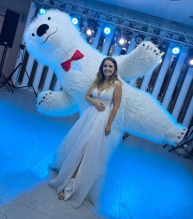 Ursul Gigant Alb _Surpriza De Neuitat! Inchiriere