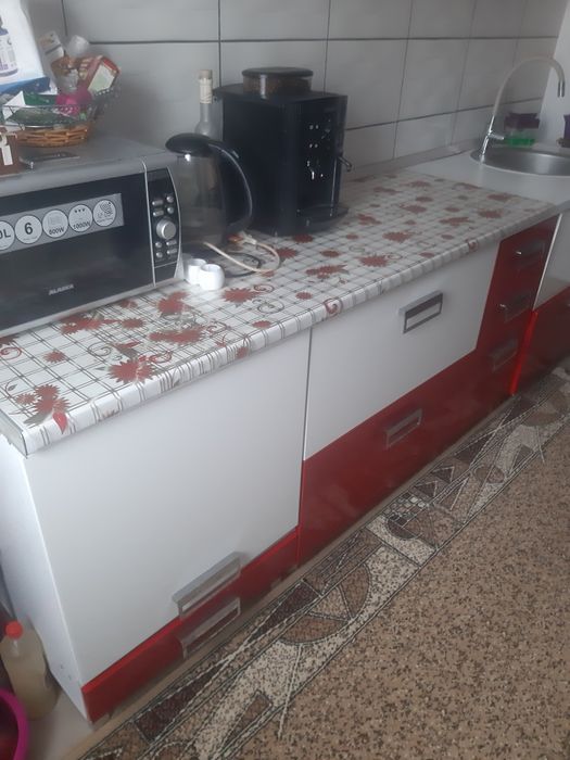 Mobilă de bucătărie