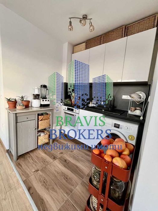 Продава се Тристаен апартамент в Варна, Левски - 78 кв.м за 2052 €/кв.м - Снимка #1