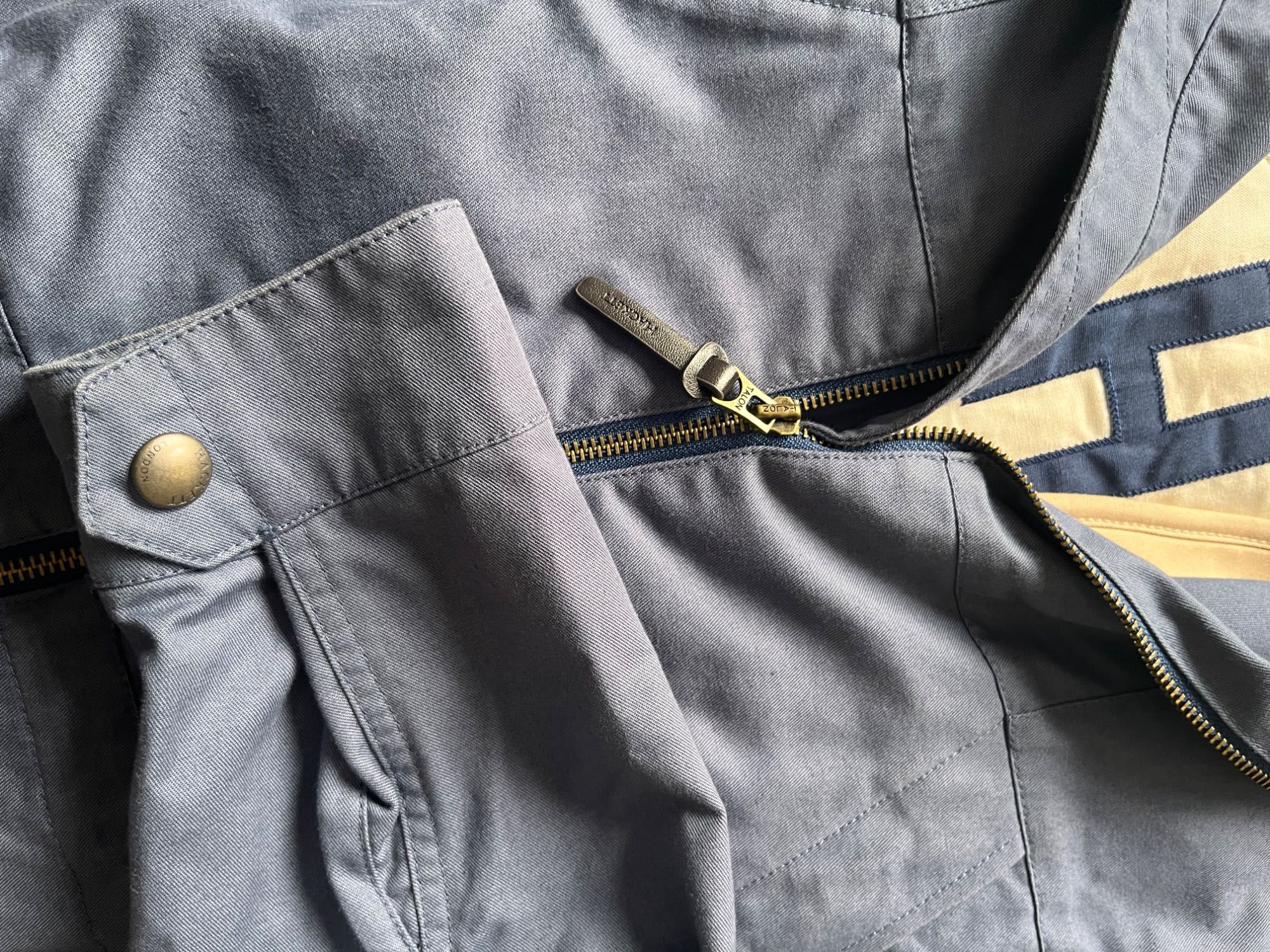 Яке Hackett London