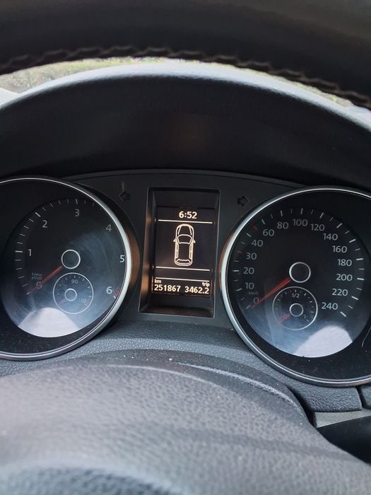 Vand vw golf 6 diesel 2.0 preț 5 400 euro negociabil