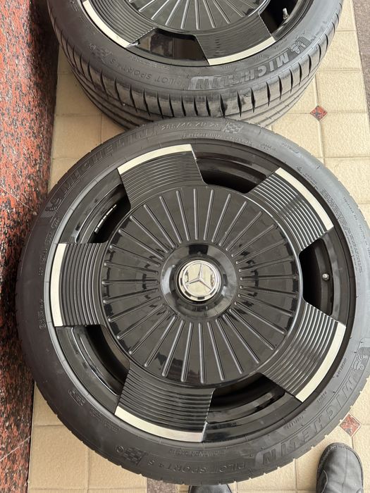 Michelin 23 285/40