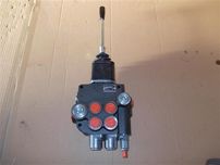 Distribuitor hidraulic 2 manete 80 litri 1/2" cu joystick 4 comenzi