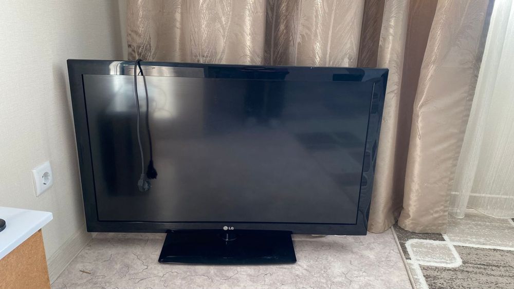 Продам телевизор