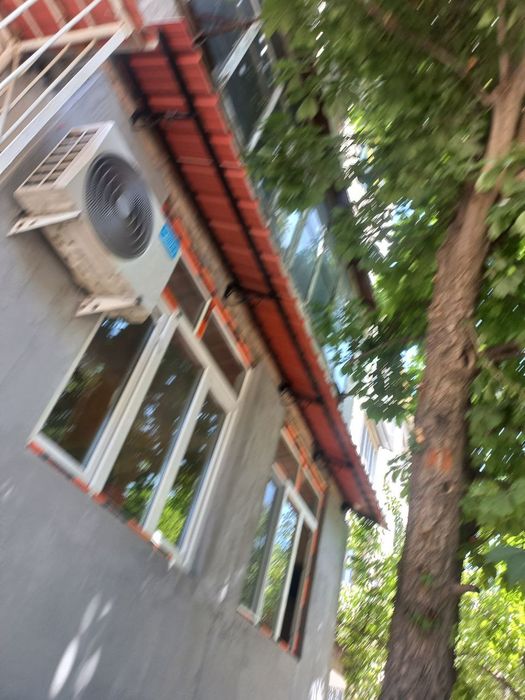 Установка козырьков над  окнами быстро и качественно.