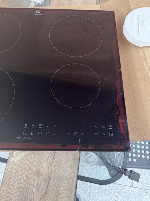 Plita cu inductie electrolux