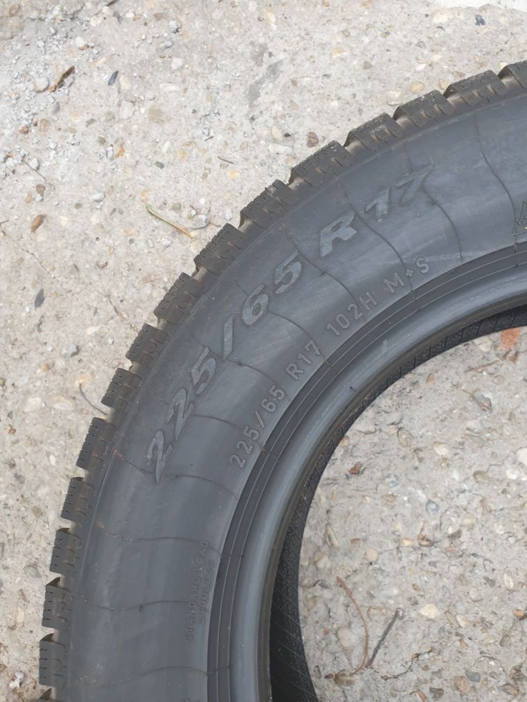 Set 4 anvelope iarna Pirelli 225 65 17 cu 4-4,5mm