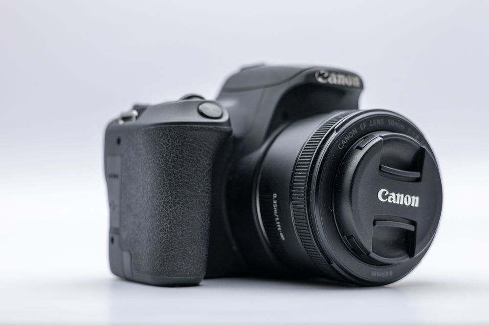 Canon EOS 200d комплект