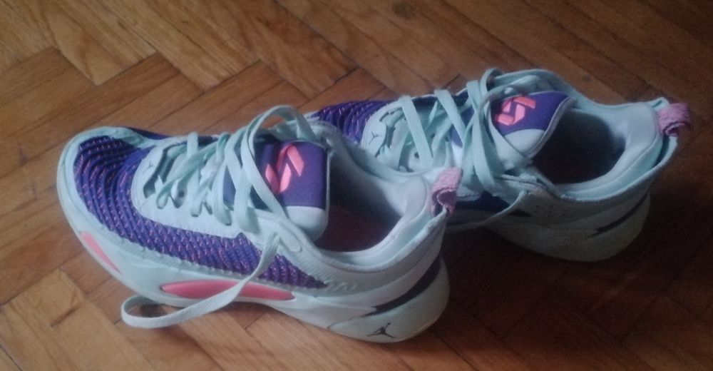 Jordan mărimea 38.5