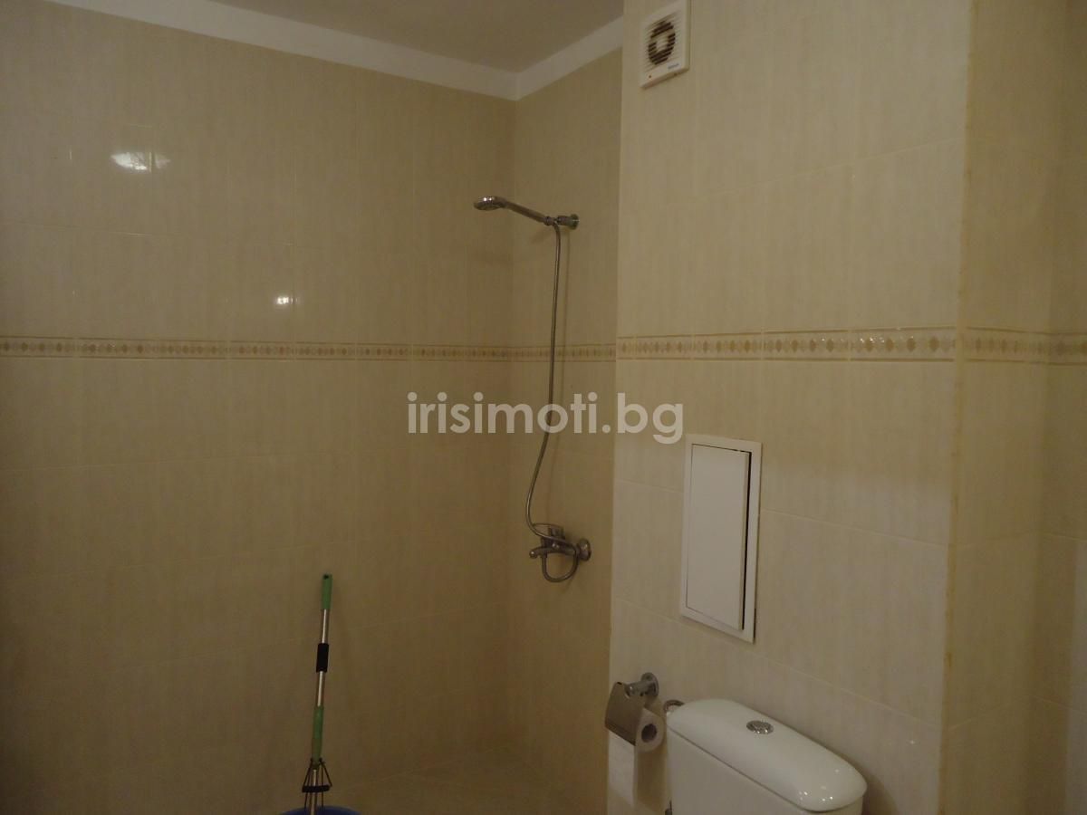 Дава се под наем Тристаен апартамент в София, Стрелбище - 120 кв.м за 770 € - Снимка #11