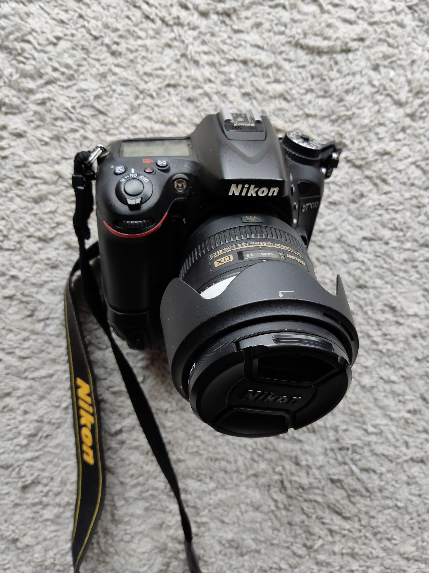 Nikon D7100 16-85