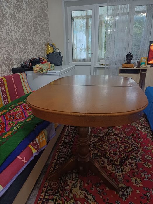 Продам Стул гостинный ностоящая дерева