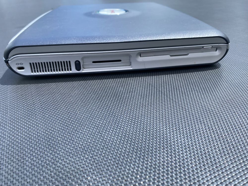 Vand laptop compaq presario 700