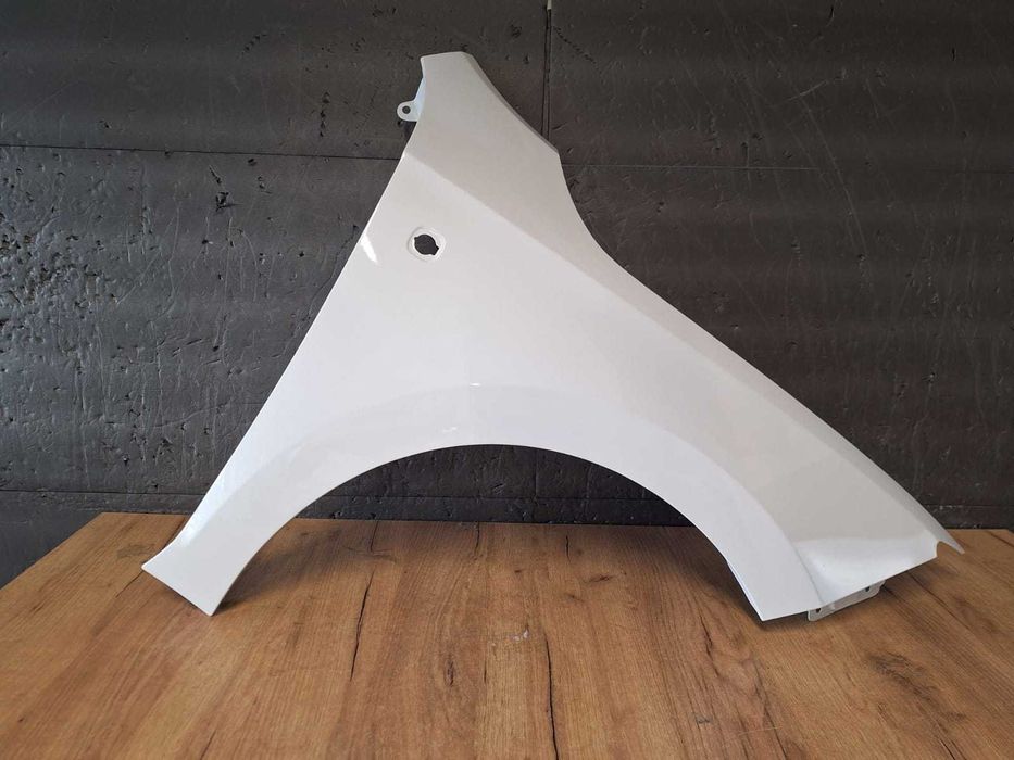 Aripa Fata Dreapta Skoda Rapid 2013-2017 (LB9A (Alb))