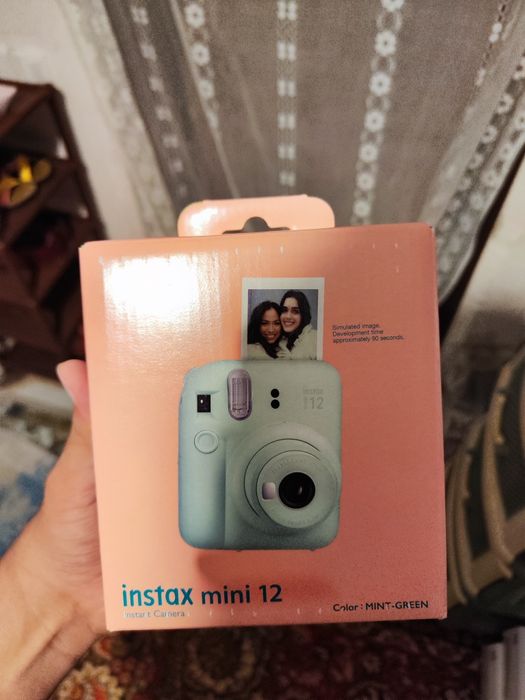 Фотоаппарат instax mini 12