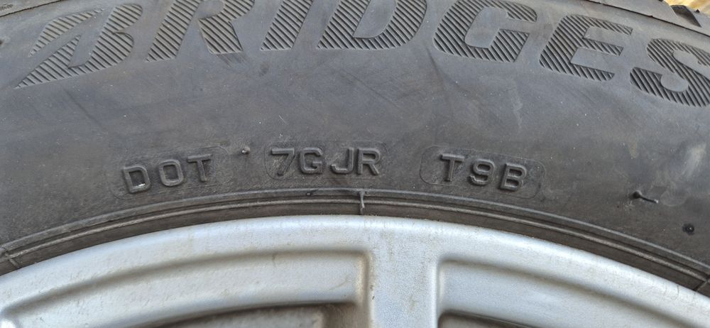 Vând anvelope iarna BMW seria 3 (G20) 225 / 50 R17