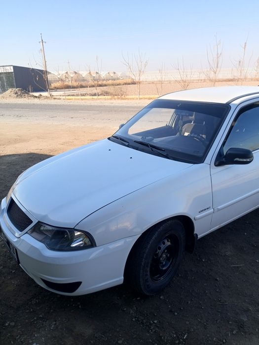 Nexia 2 2015 sotiladi