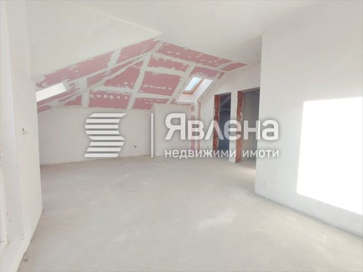 Явлена предлага къща с АКТ 16 до ИКЕА