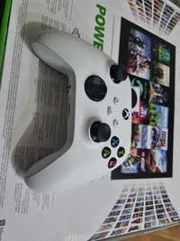 Vand consola xbox serias 512 gb cu extragarantie noua