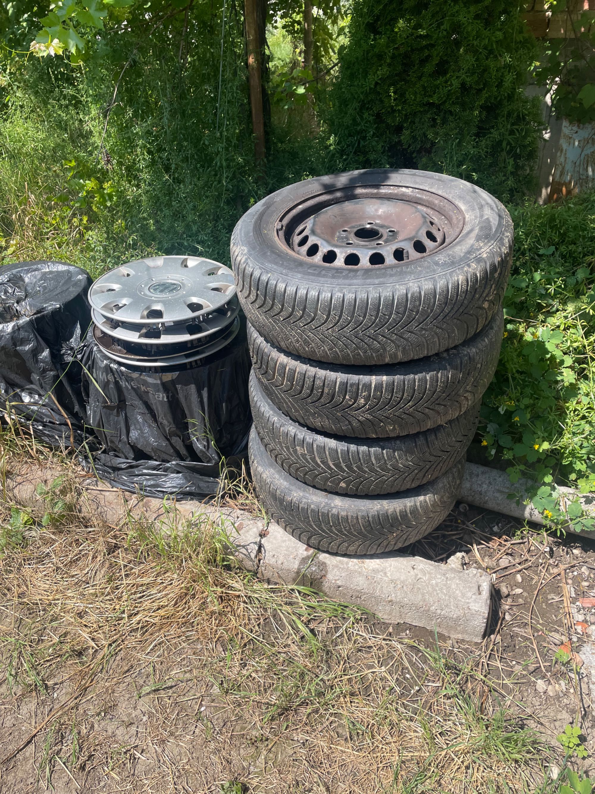 Golf 5 , 1.4 на 130х.км.