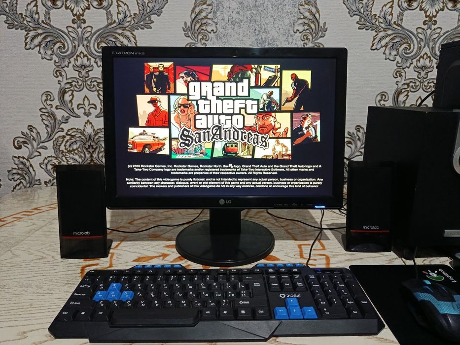 Kompyuter damashniy arzon sotiladi. Komplekt