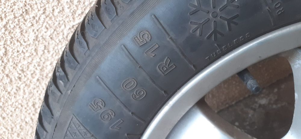 Jante aluminiu Ford cu tot cu cauciucuri 95/60 R15