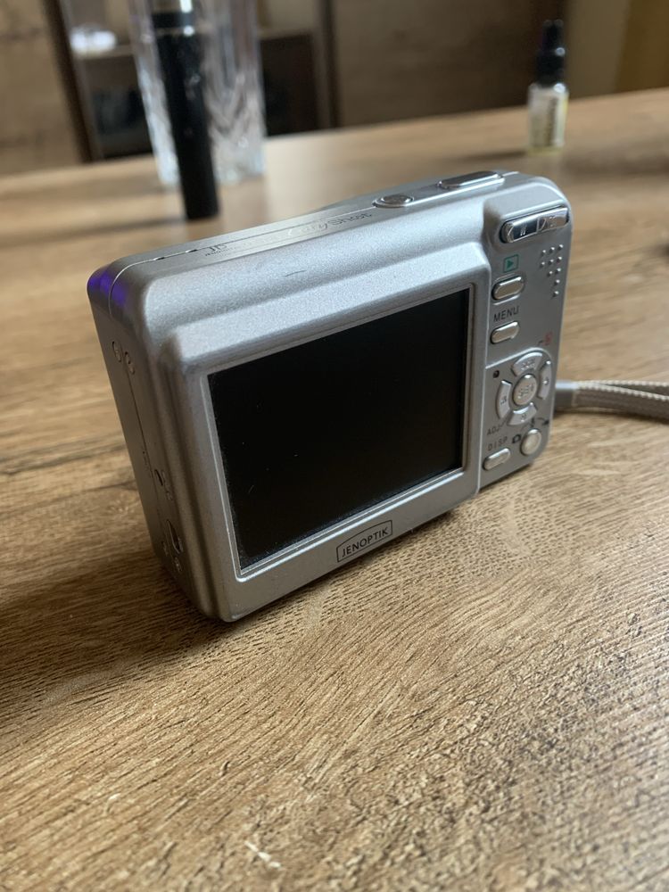 Aparat compact digital foto video Jenoptik