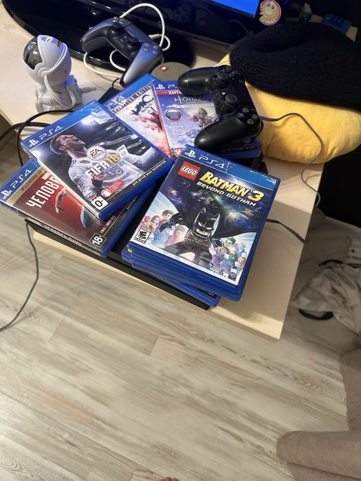 PS4 Fat, 8 дисков