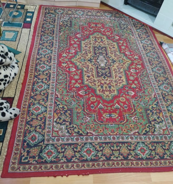 2 Ковра 2х3 , полушерстяные, б/у в хорошем состоянии