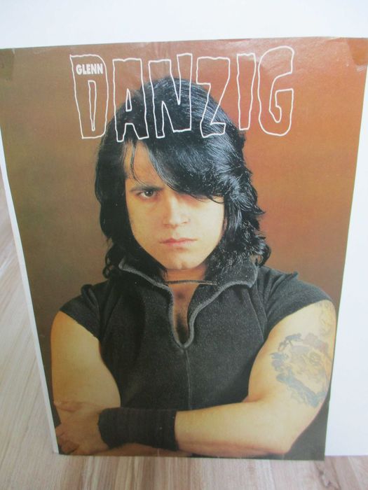 Гланцирани метъл плакати и страници от английски/американски списания