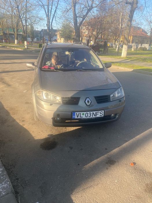 Vând Renault megane 2