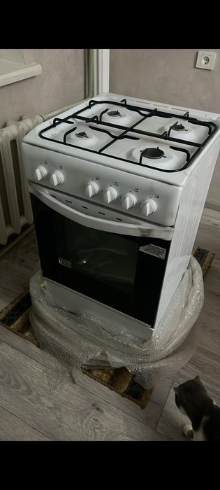 Продам газовую плиту новую