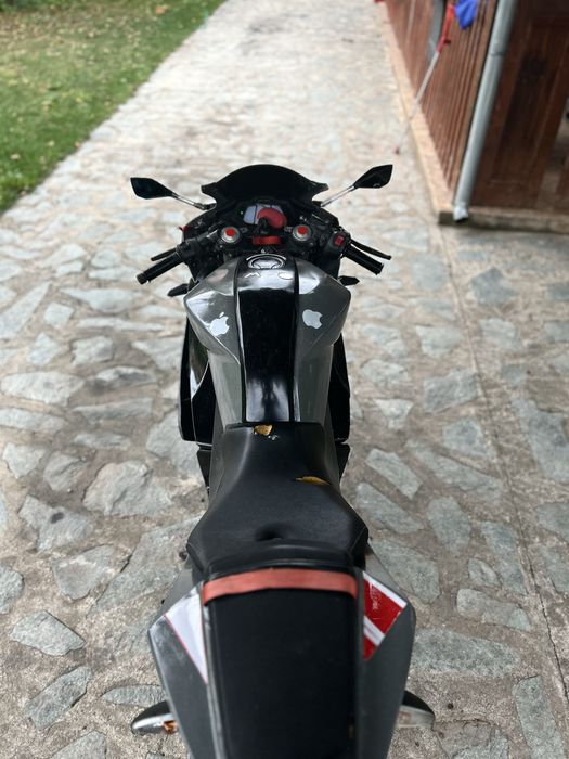 Yamaha yzf 125 r