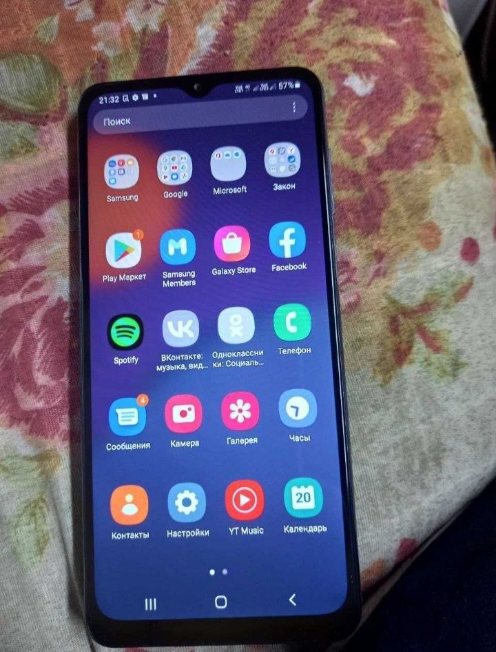 Samsung m12 telefoni