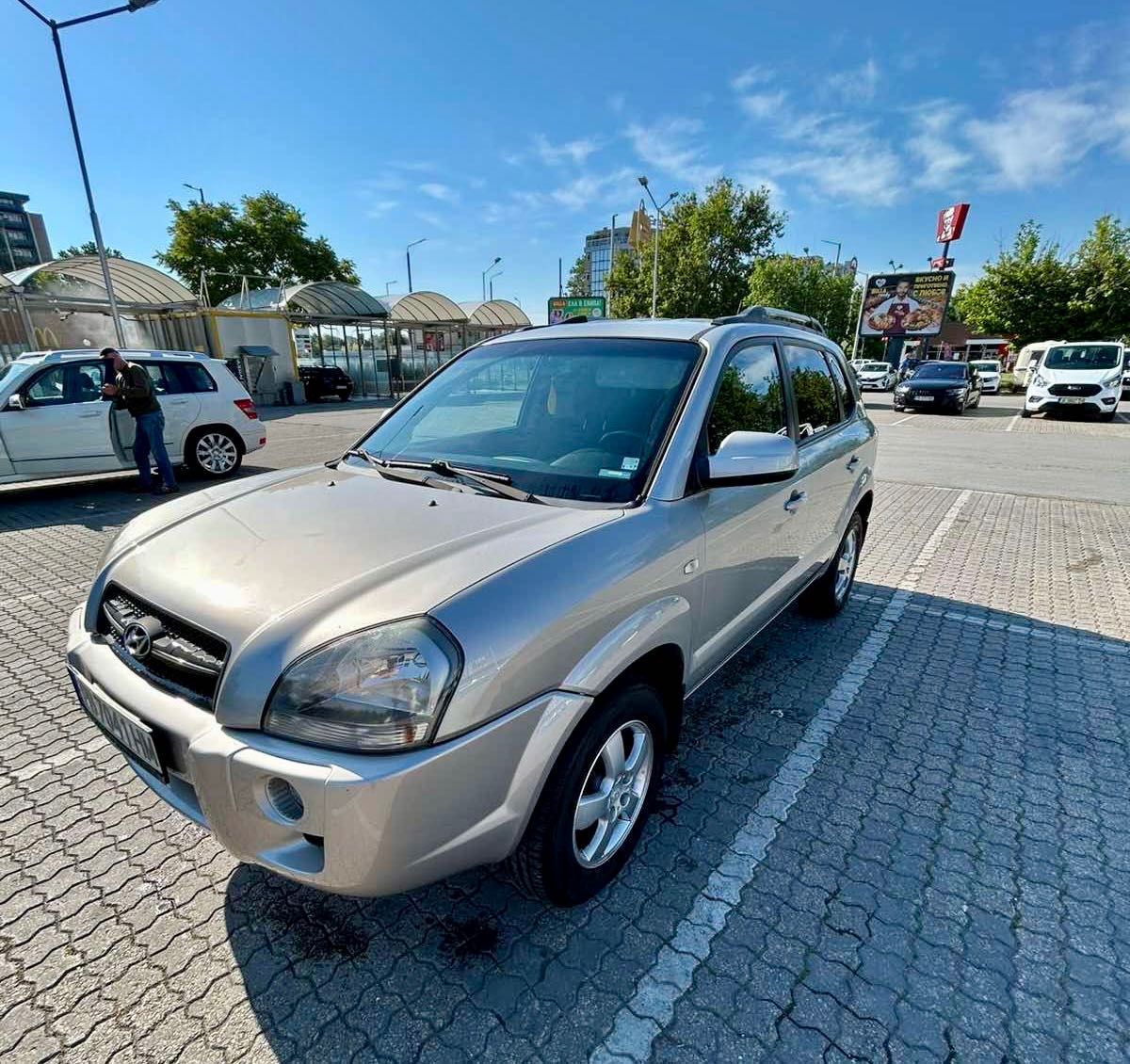 Hyundai Tucson - бензин