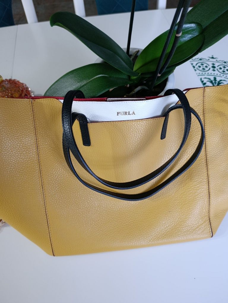 Geanta damă FURLA Italia piele naturala stare buna.