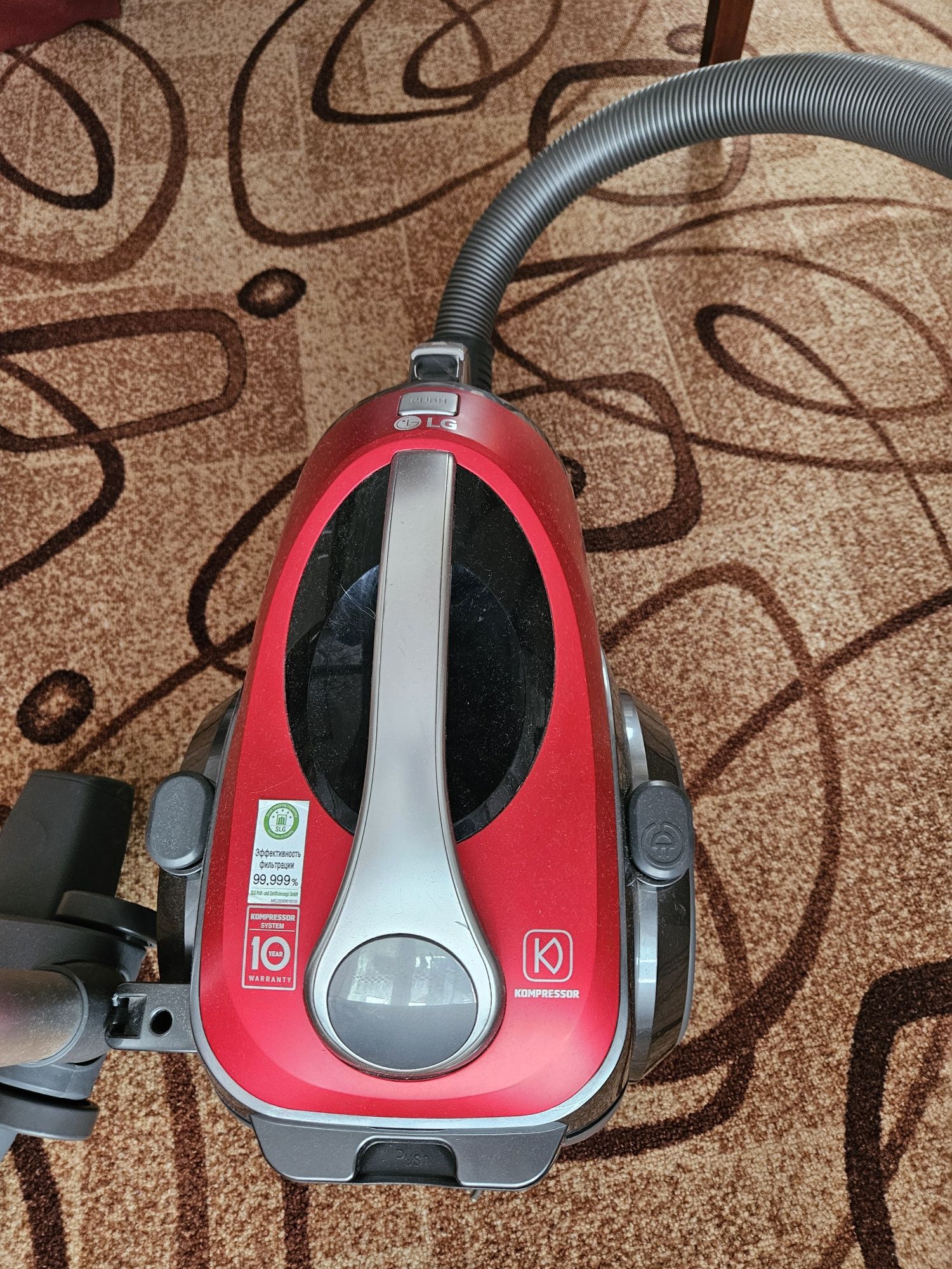 Пылесос LG Komressor VC83209UHA