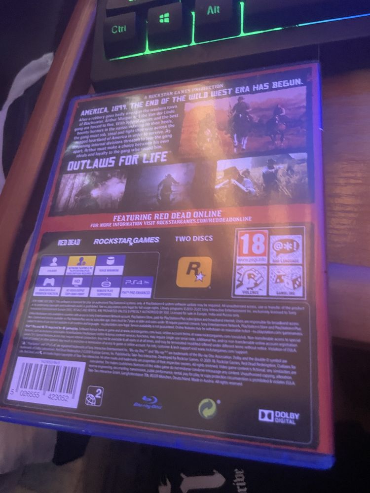 Продавам red ded redemption 2