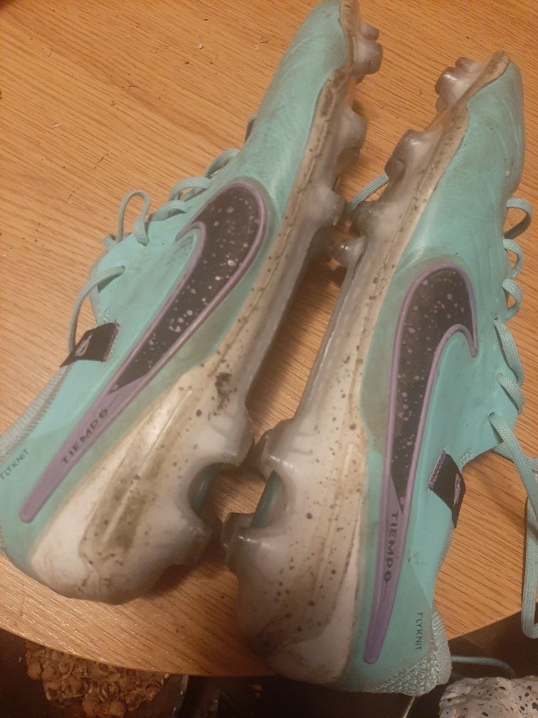 Професионални футболни обувки Nike Tiempo с мешка, номер 44